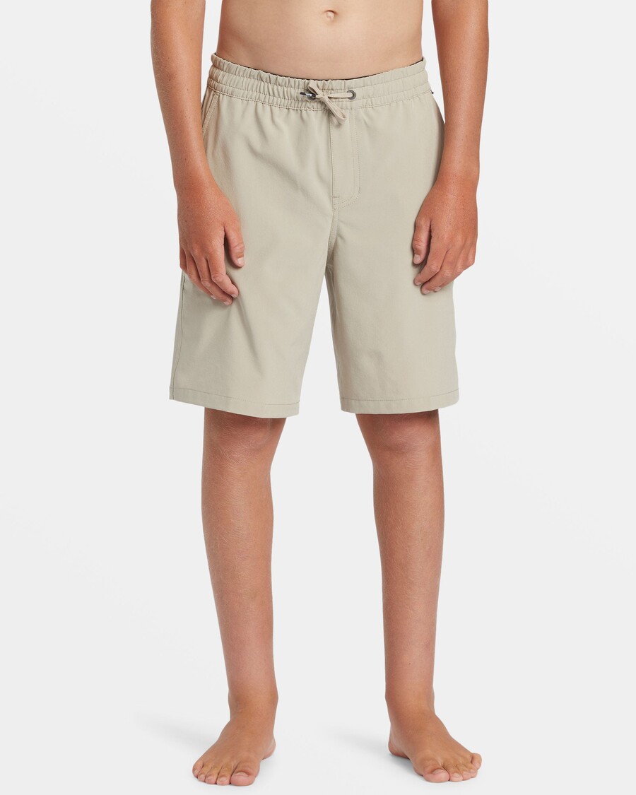 Quik Silver Pantalones Cortos Híbridos Taxer Anfibios De 17" Para Niños De 8 A 16 Años - Plaza Taupe