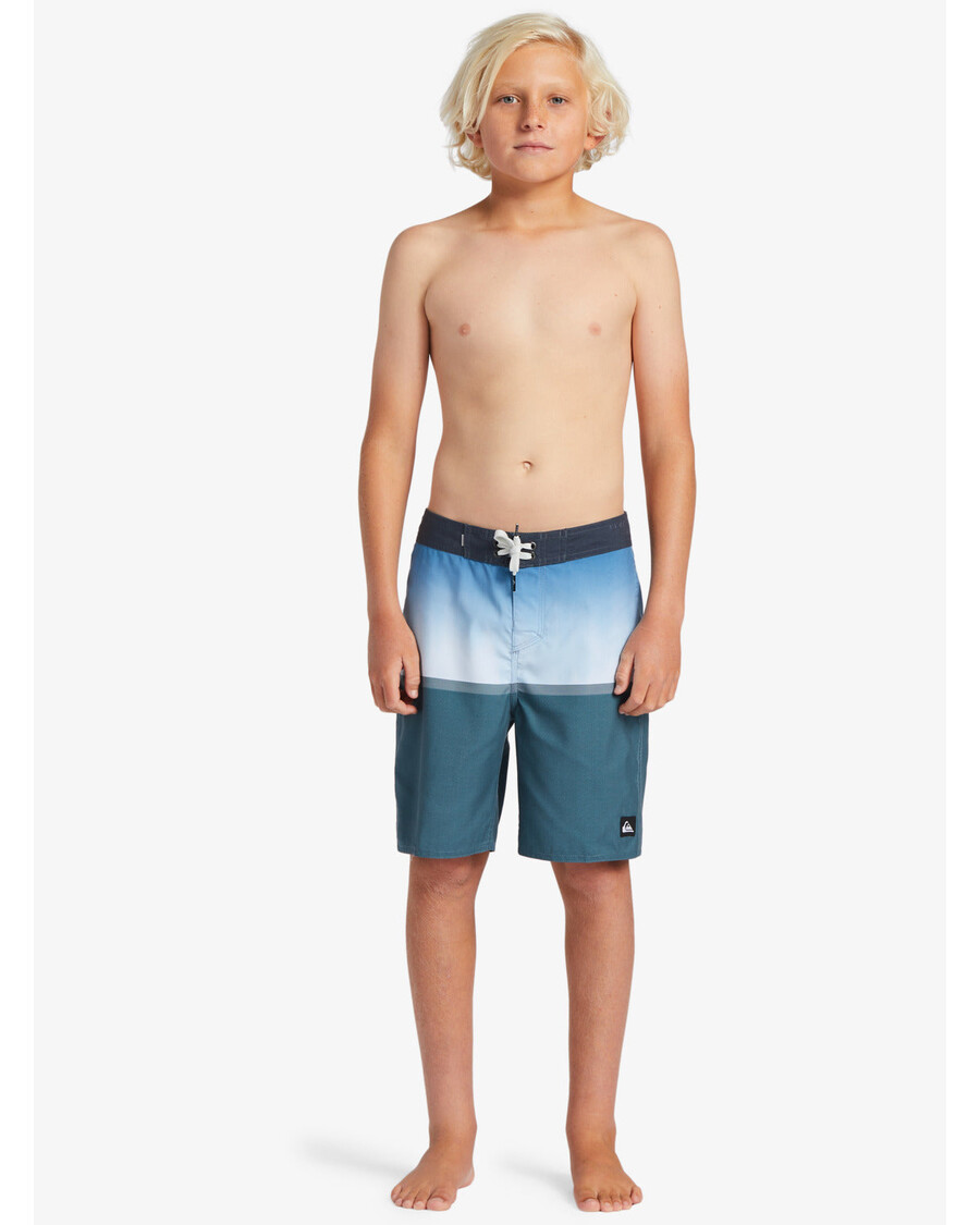 Quiksilver Boys 8-16 Daily Division 17" Boardshorts - Egejsko Modra