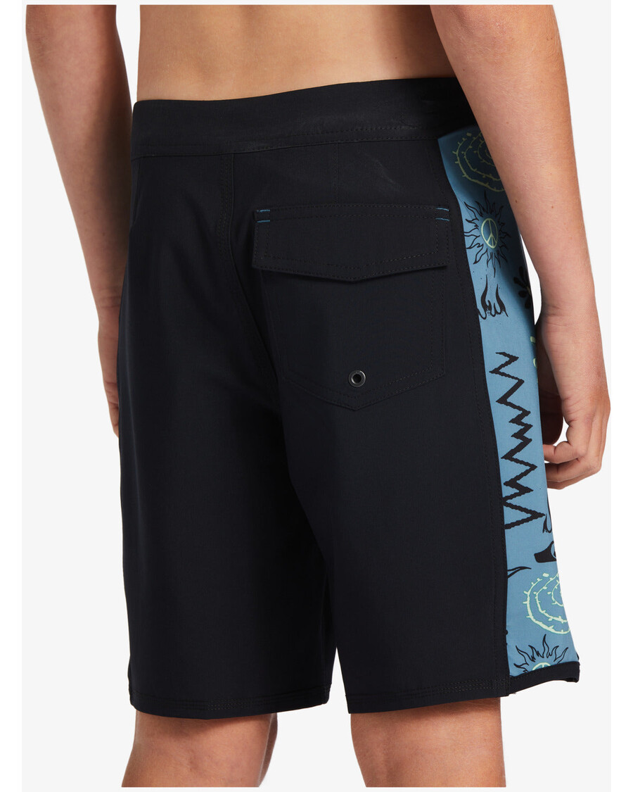 Quik Silver Boys 8-16 Surfsilk Radical Arch 16" Boardshorts - Black