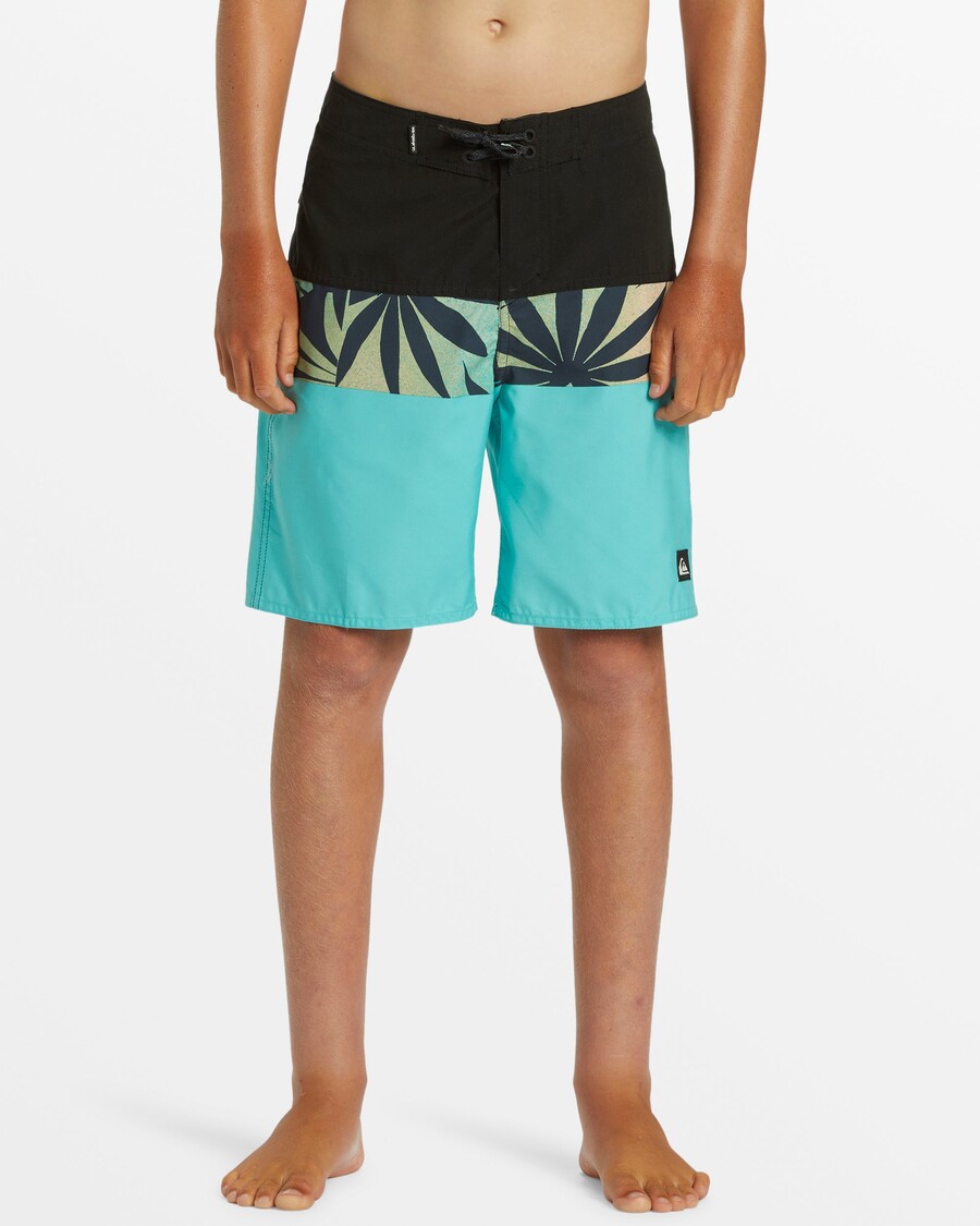 Quiksilver Poikien 8-16 Päivittäiset Paneelishortsit 17" - Capri