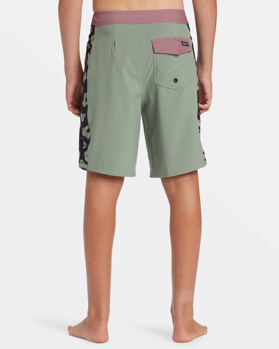 Quik Sølv Gutter 8-16 Surfsilk Arch 17" Boardshorts - Sjøspray