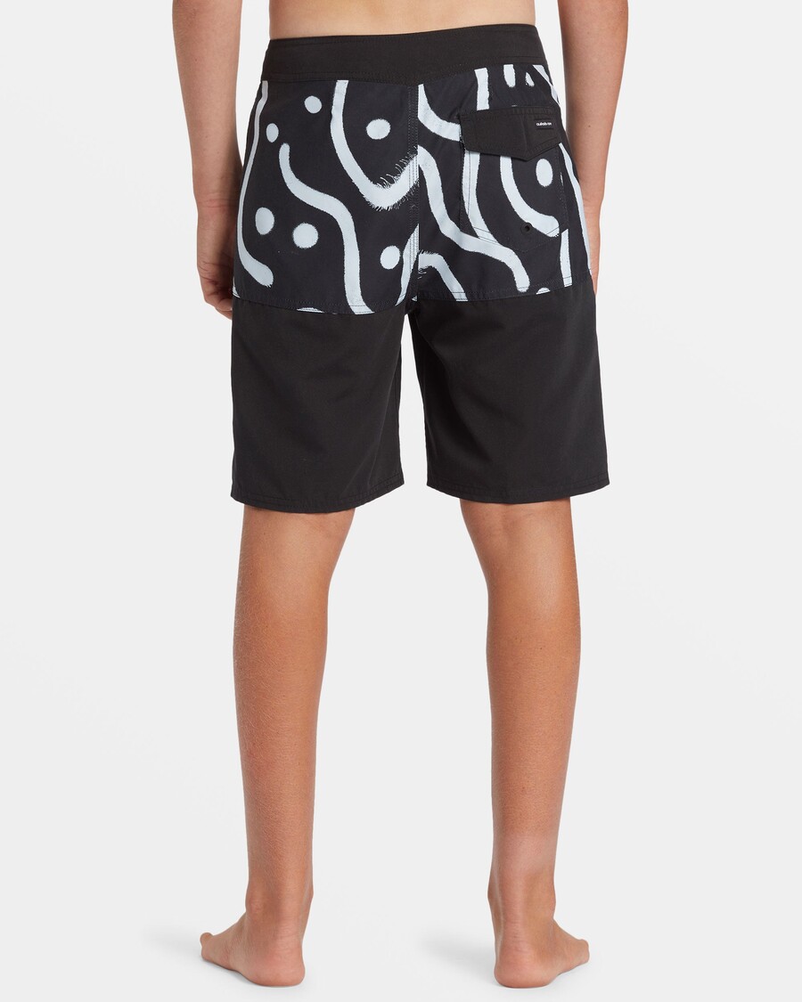 Quiksilver Pojkar 8-16 Vardagsdivision 17" Boardshorts - Svarta