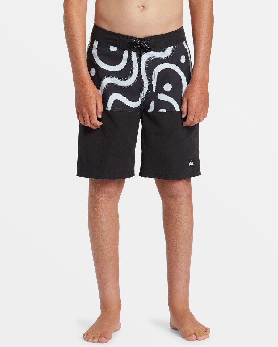 Quiksilver Poikien 8-16 Päivittäiset 17" Boardshortsit - Mustat