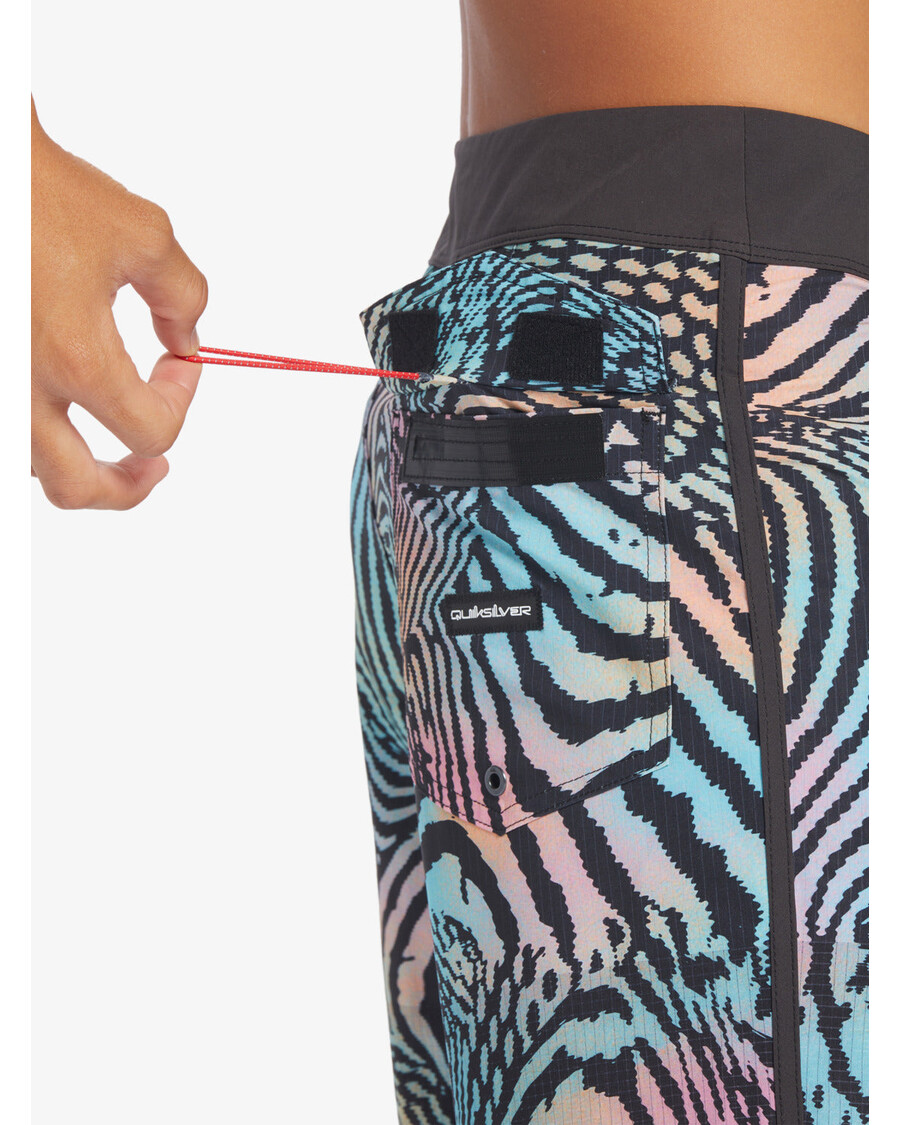 Quiksilver Highline šukutės 19" Lentos šortai - Asfaltas