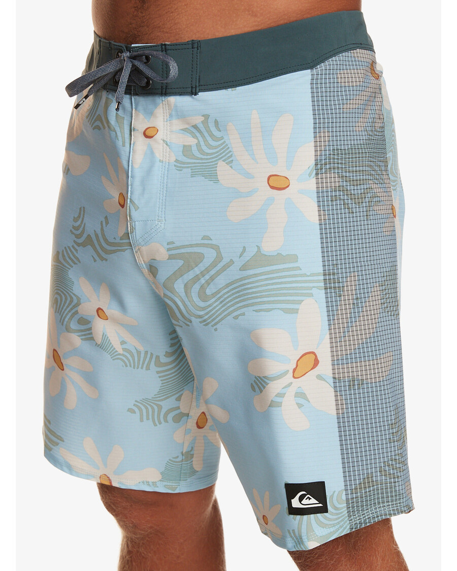 Quik Silver Highline Arch 19" Boardshorts - Clear Sky