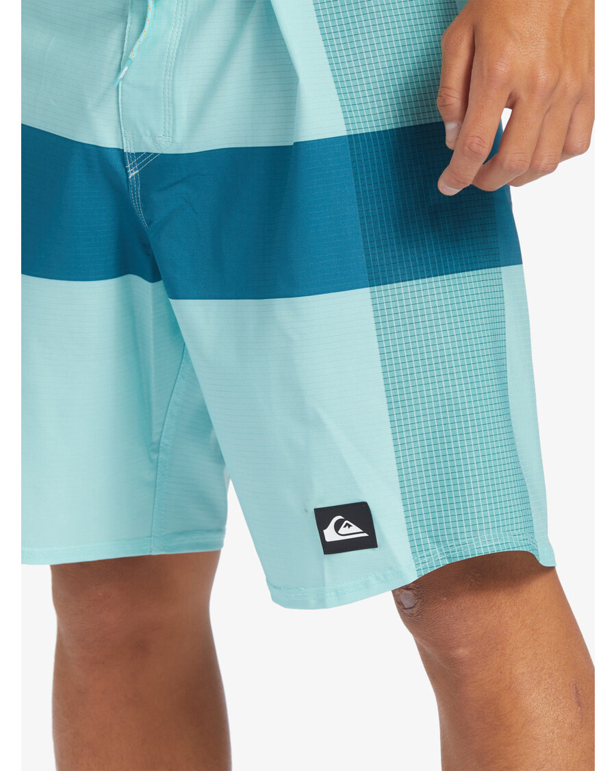 Quik Silver Highline Arch 19" Boardshorts - Angel Blue