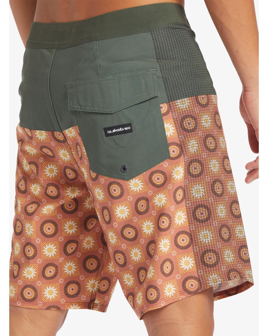 Quik Silver Highline Arch 19" Boardshorts - Climbing Ivy