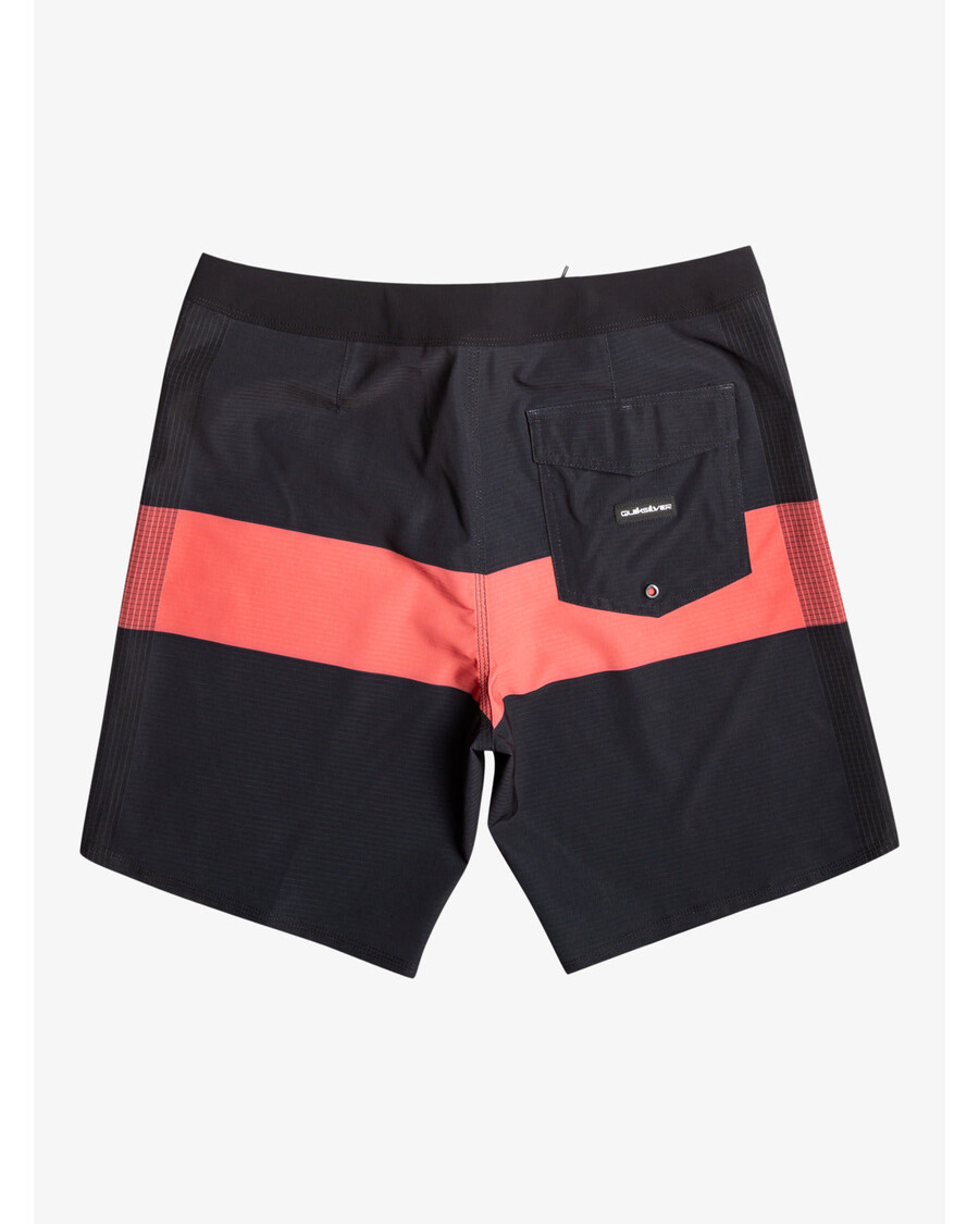 شورت Quiksilver Highline Arch مقاس 19 بوصة - أسود