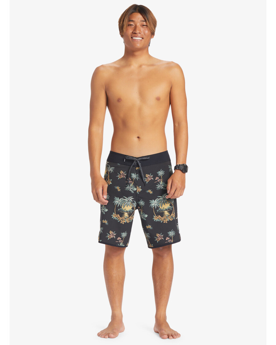 Quik Silver Surfsilk Scallop 19" Boardshorts - Black Palm Spritz