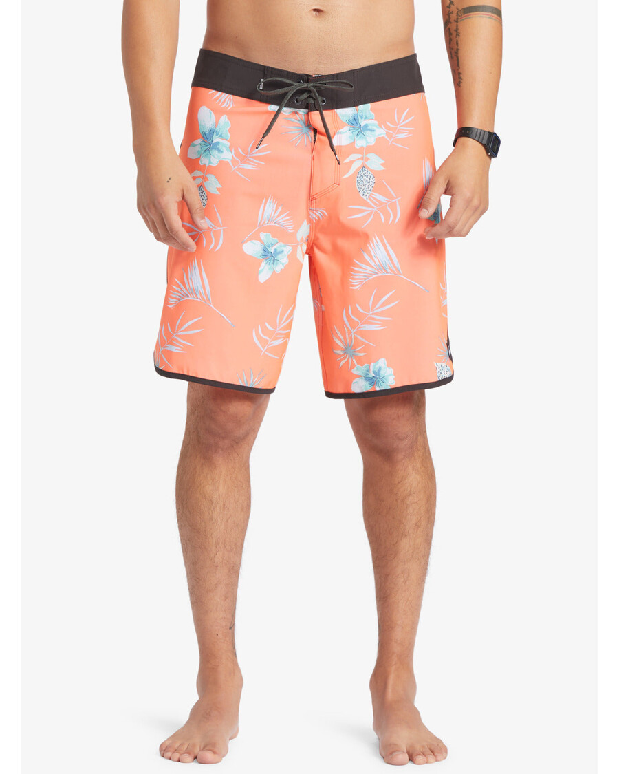 Quik Silver Surfsilk Scallop 19" Boardshorts - Fiery Coral