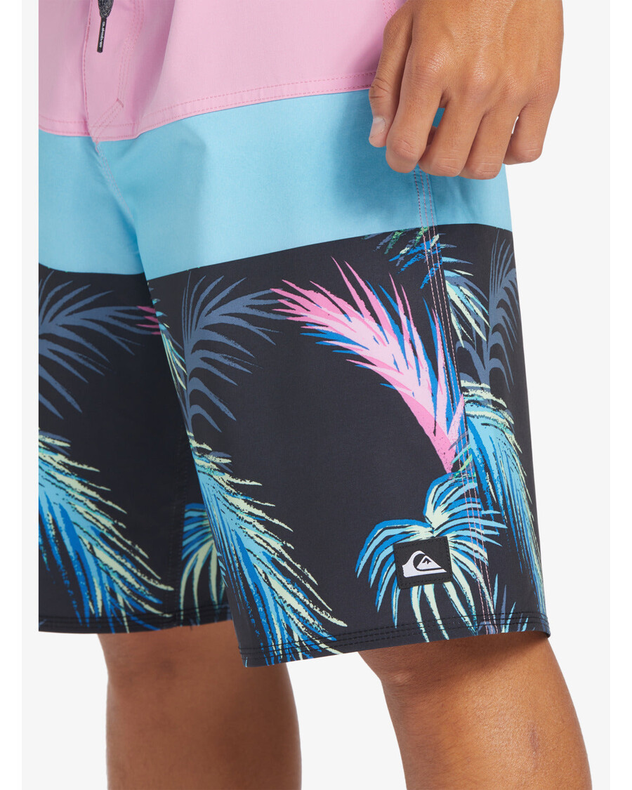 Quik Silver Surfsilk Panel 20" Boardshorts - Moonlite Mauve