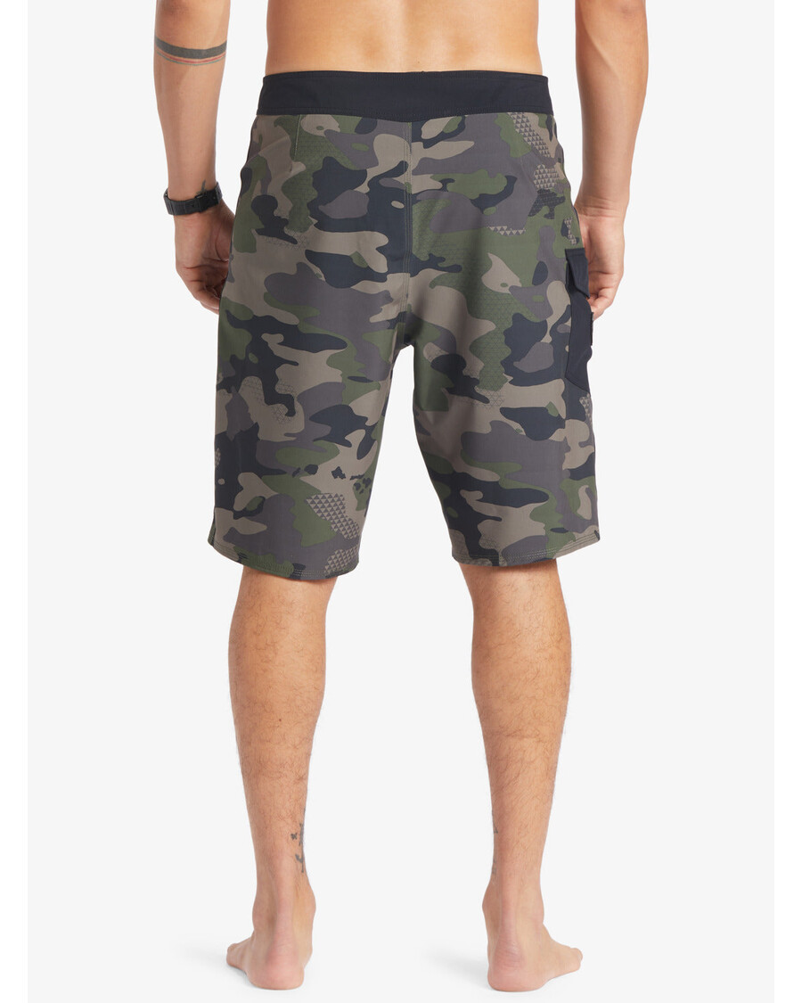 Quik Silver Surfsilk Hawaii Camo 21 21" Boardshorts - Thyme
