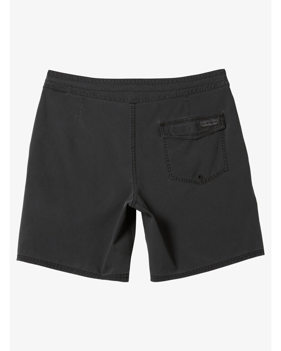 Quiksilver Surfsilk Street Trunk 18" Boardshortsit - Mustat