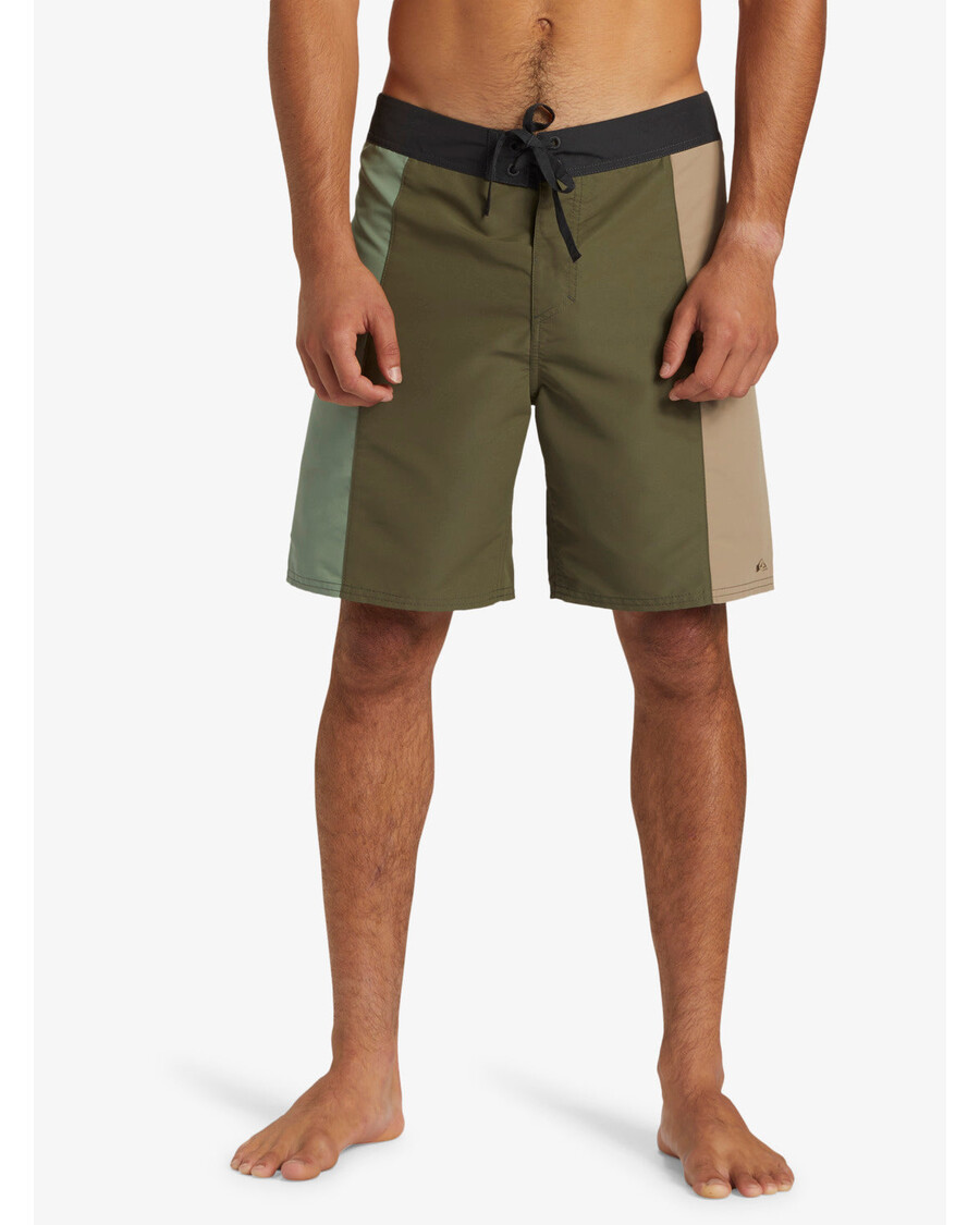 Quik Silver Made Better 18.5" Boardshorts - Grape Leaf