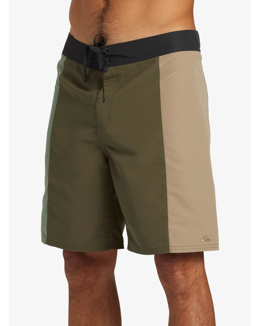 Quik Silver Made Better 18.5" Boardshorts - Grape Leaf