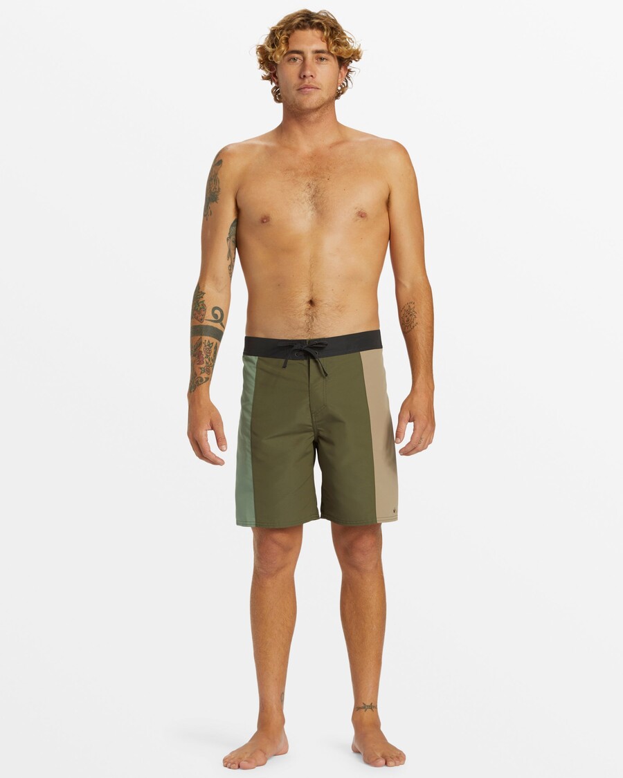 Quik Silver Made Better 18.5" Boardshorts - Grape Leaf
