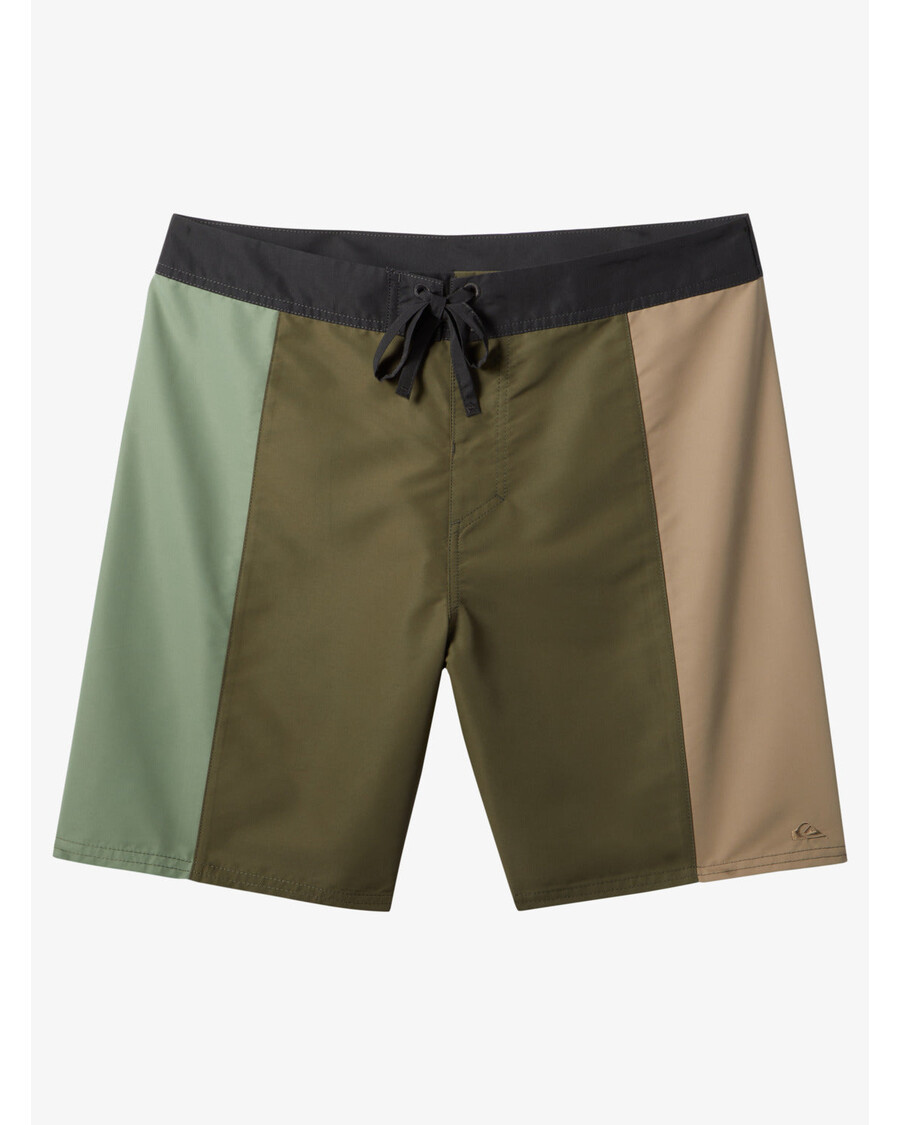 Quik Silver Made Better 18.5" Boardshorts - Grape Leaf