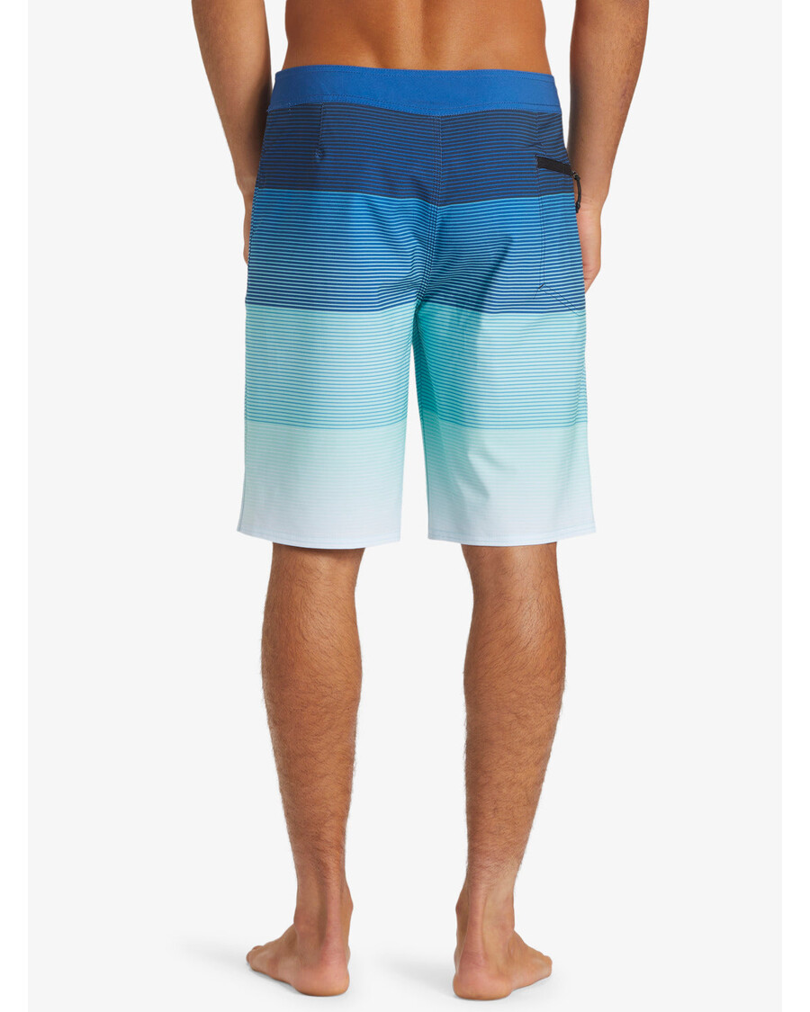 Quik Silver Surfsilk Massive 20" Boardshorts - Monaco Blue