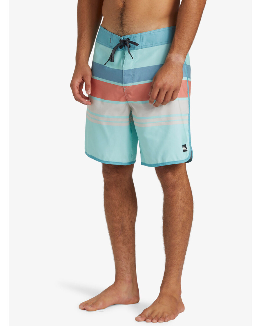 Quiksilver Daily Stripe 19" šortai - Limpet Apvalkalas