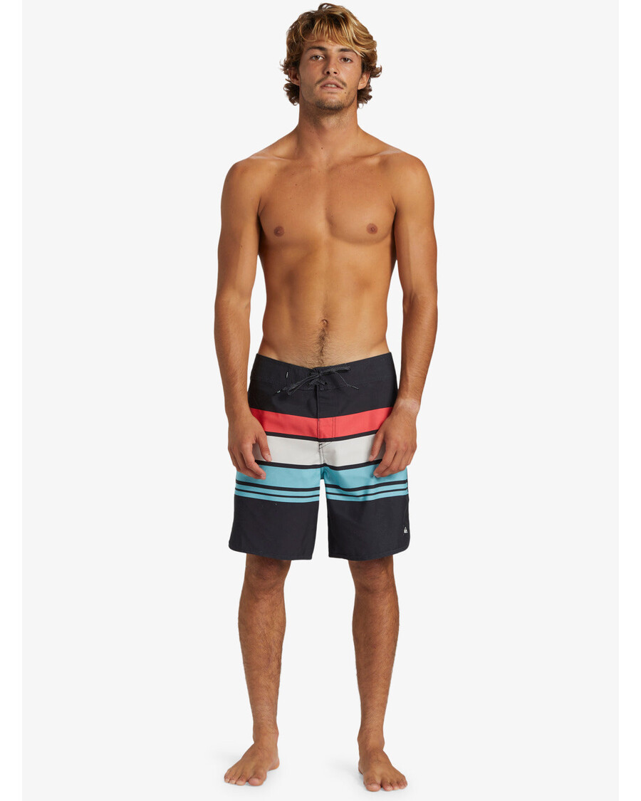Quiksilver Daily Stripe 19" šortai - Juodi