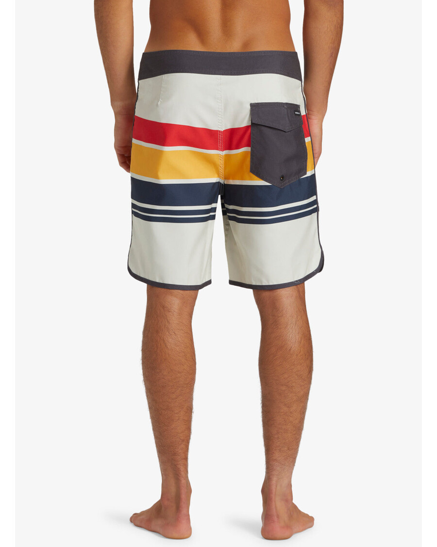 Quiksilver Arkiraitaiset 19" Boardshortsit - Lumivalkoiset
