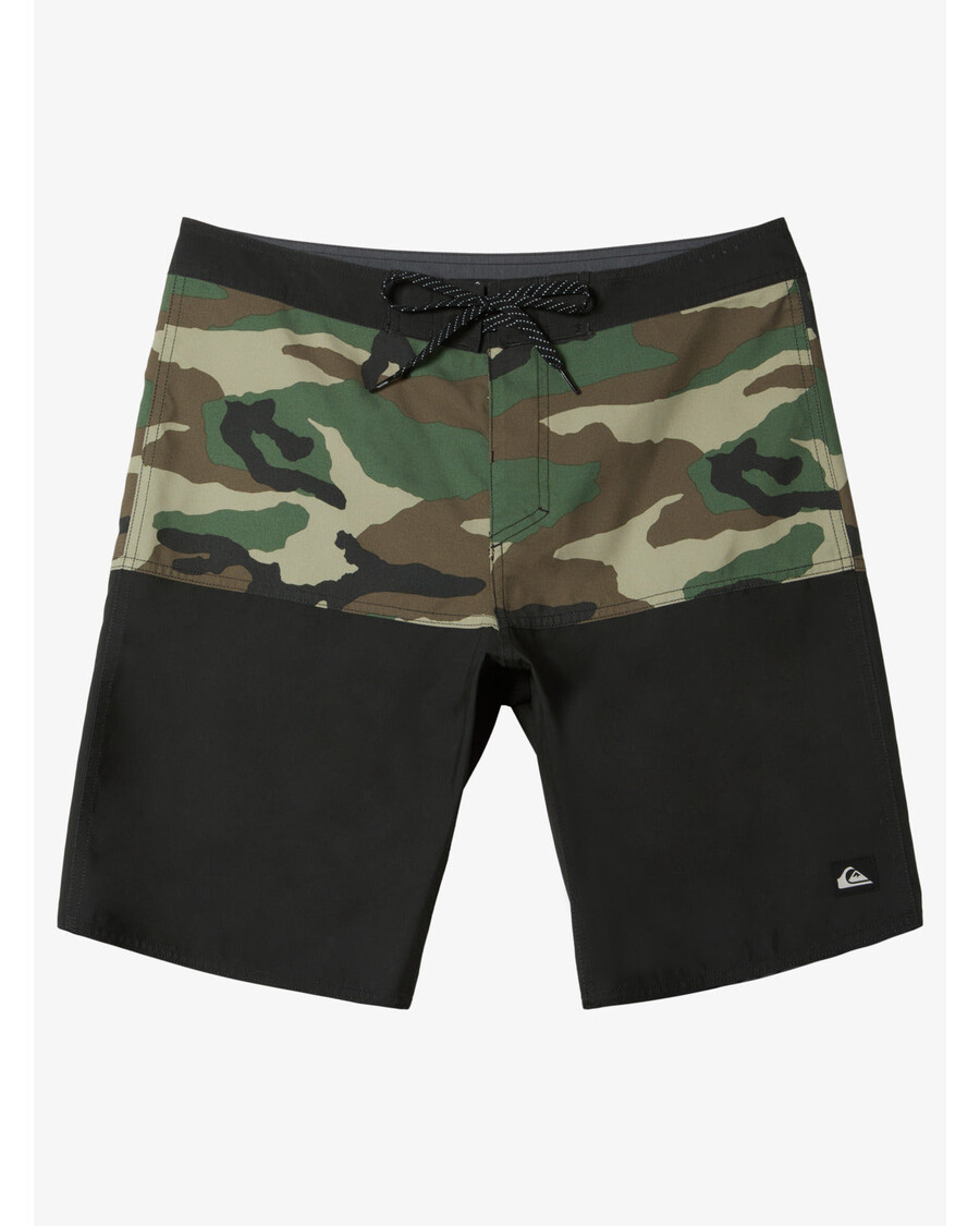 20" Kraťasy Quiksilver Daily Division - černé