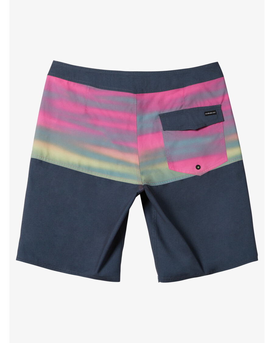 Quik Silver Everyday Division 20" Boardshorts - Prism Pink