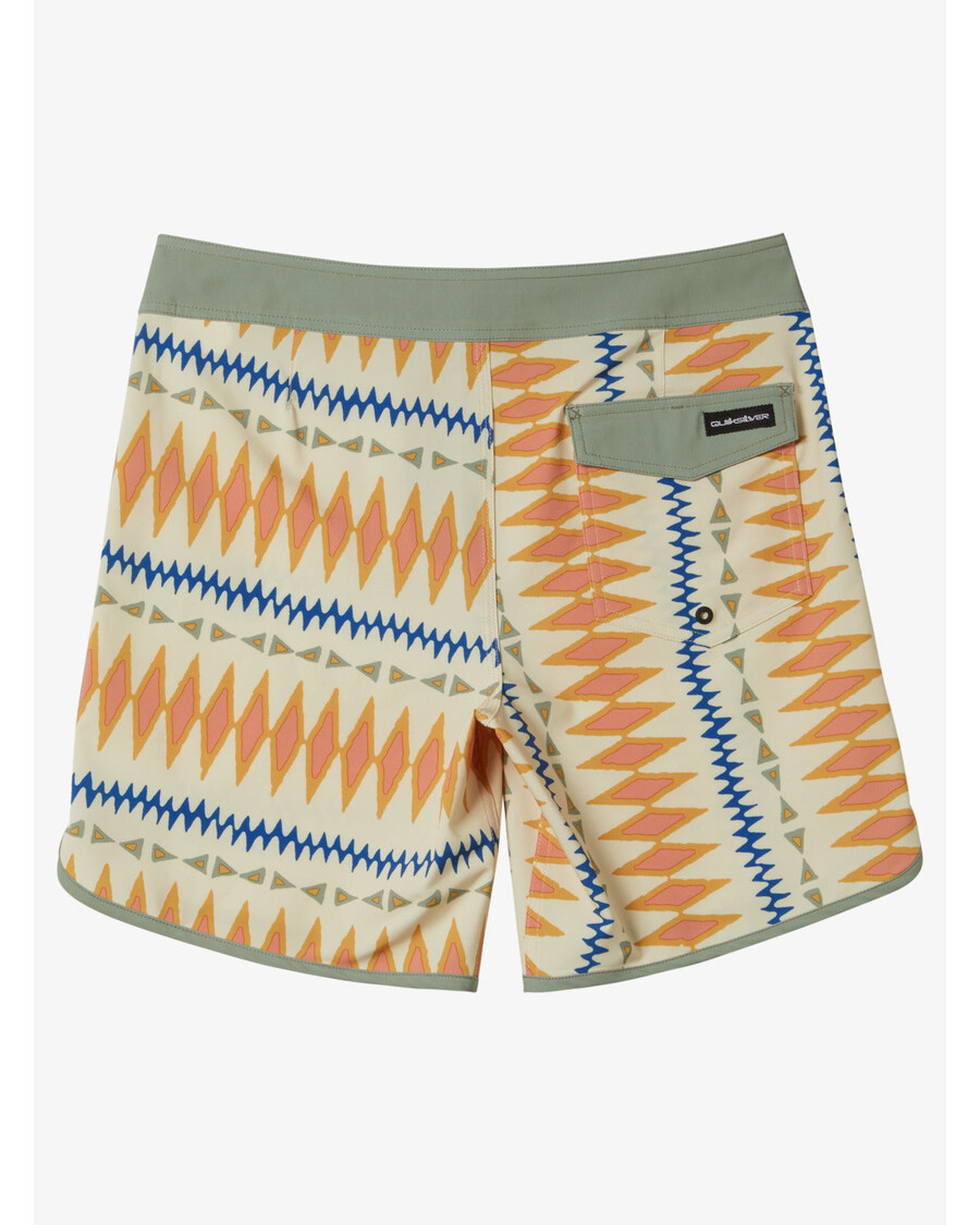 Quik Silver Surfsilk Scallop 19" Boardshorts - Oyster White