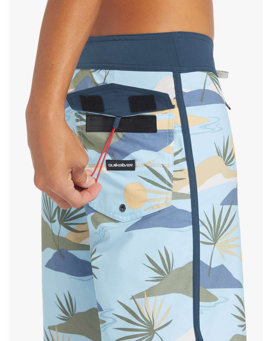 Quik Silver Surfsilk Scallop 19" Boardshorts - Sky Blue