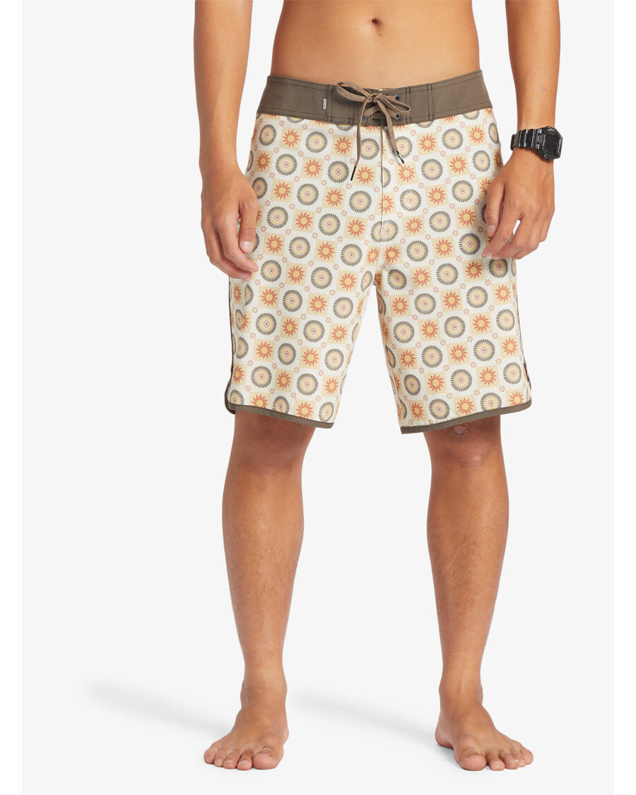 Quik Silver Surfsilk Scallop 19" Boardshorts - Birch