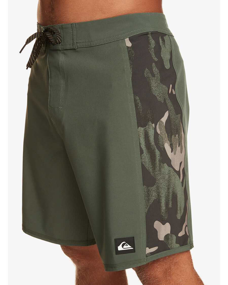 Quiksilver Surfsilk Arch Hawaii Celana Pendek Papan 19" - Thyme