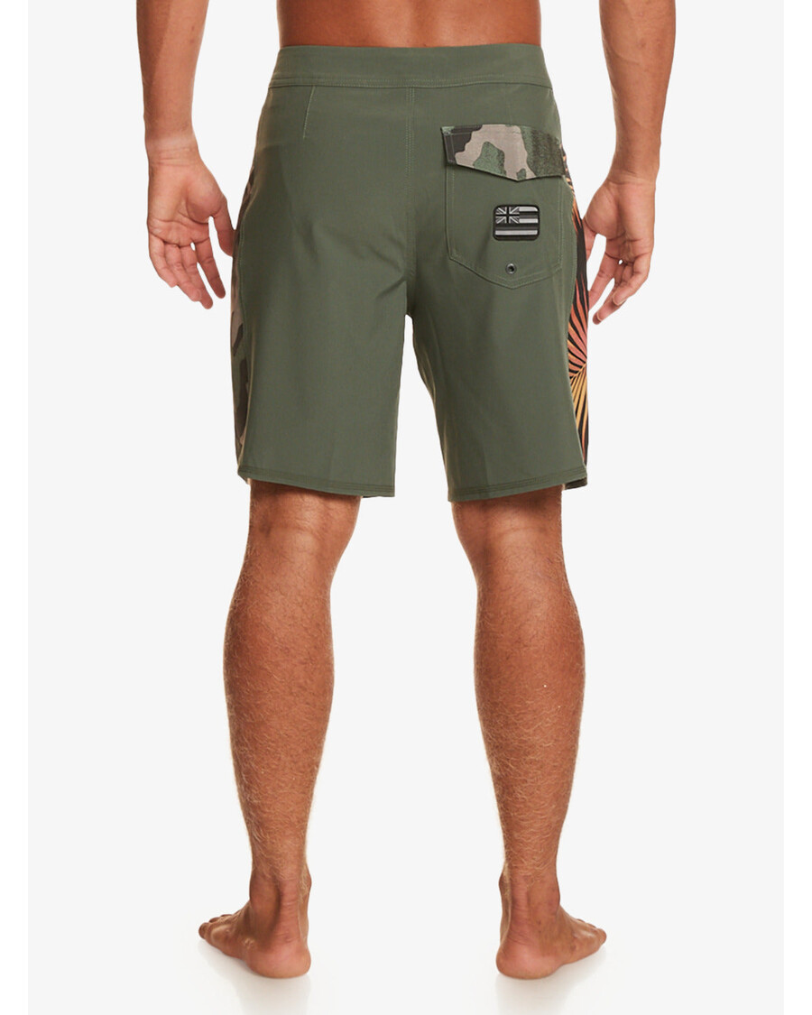 Quiksilver Surfsilk Arch Hawaii Celana Pendek Papan 19" - Thyme