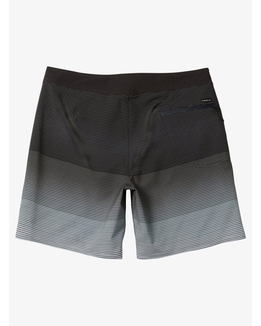 Quik Silver Surfsilk Massive 20" Boardshorts - Black