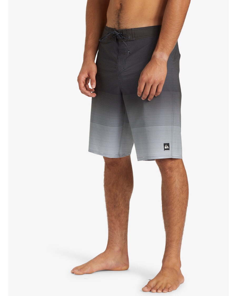 Quik Silver Surfsilk Massive 20" Boardshorts - Black