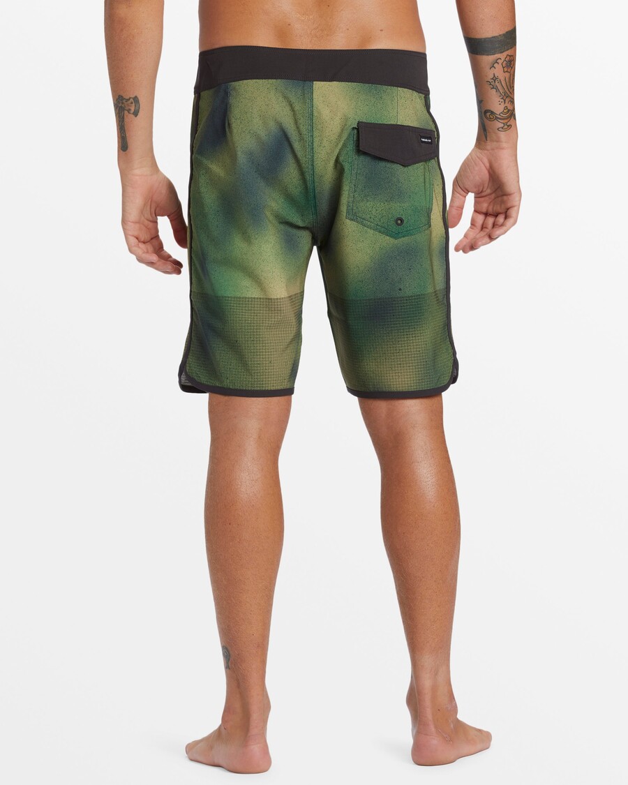 Quiksilver Highline Kampasimpukka 19" Boardshortsit - Camo