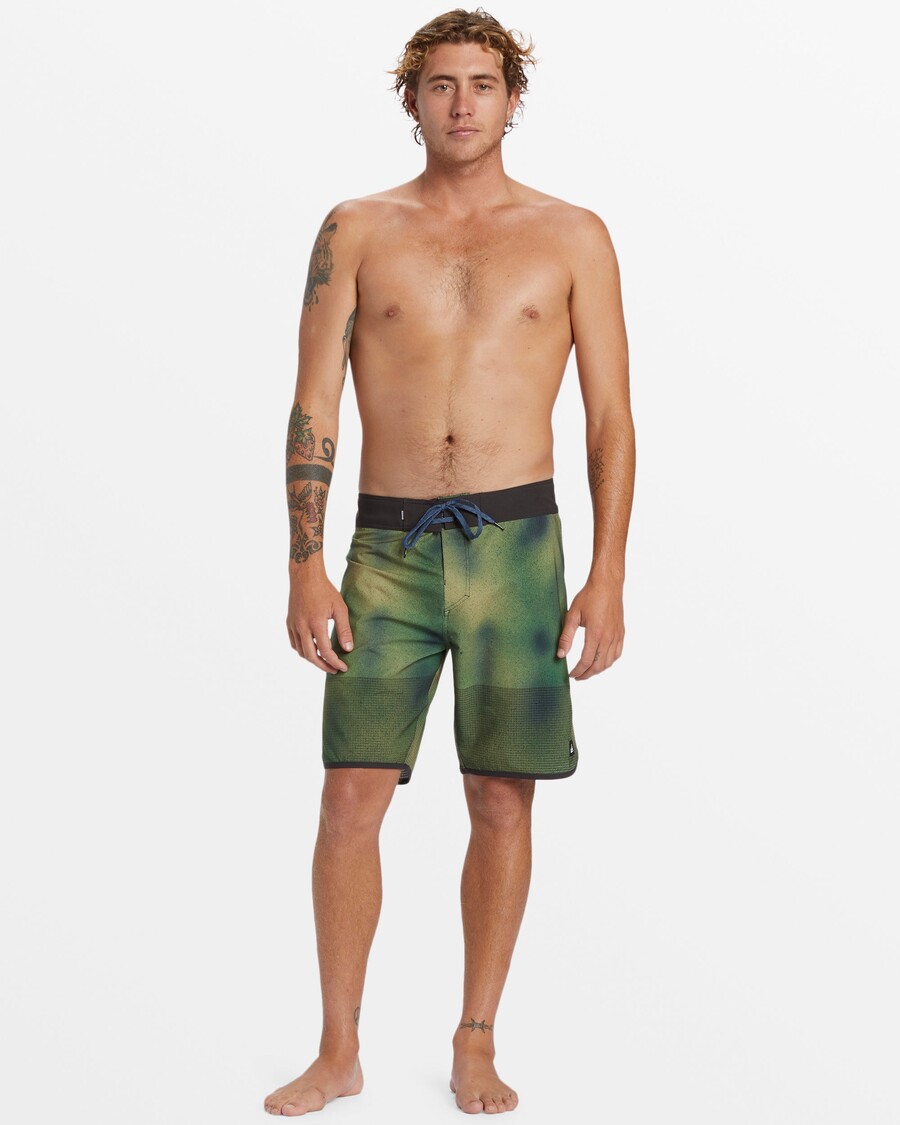 Quiksilver Highline Kampasimpukka 19" Boardshortsit - Camo