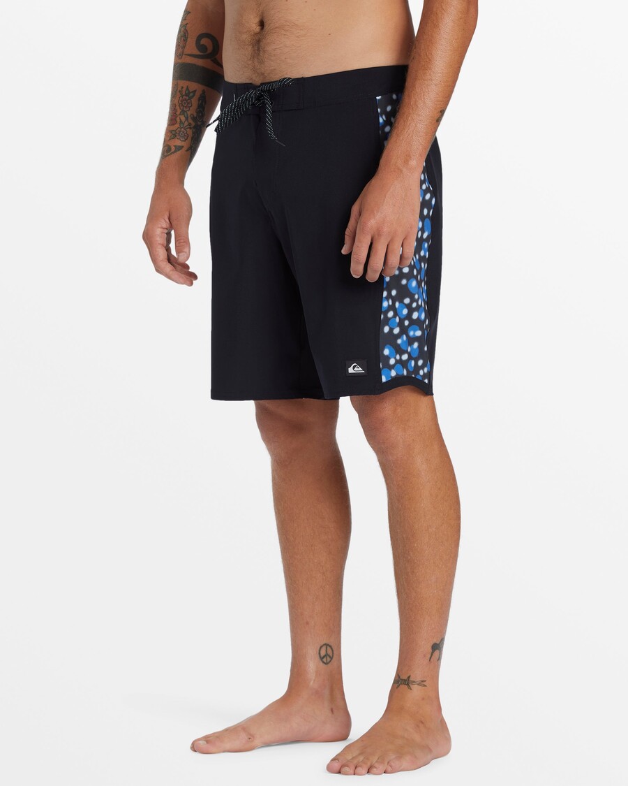 Quik Silver Surfsilk Arch 19" Boardshorts - Black