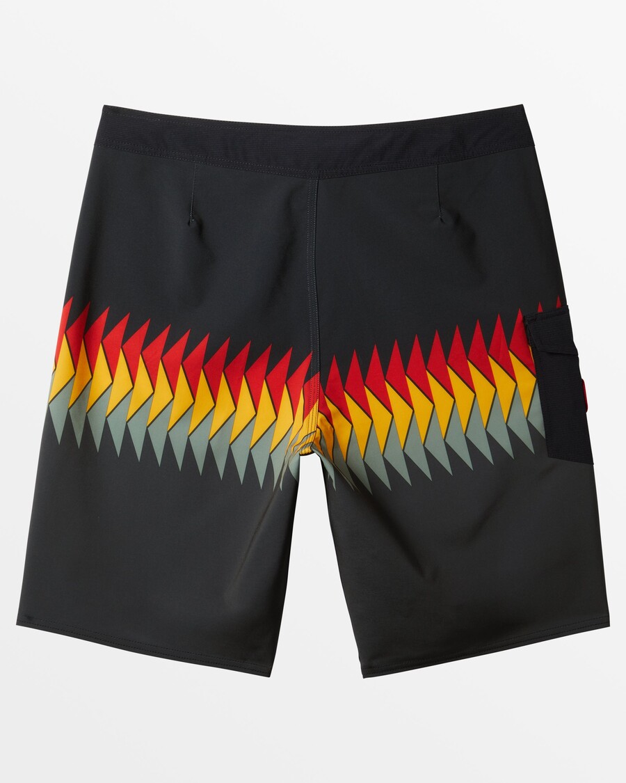 Quik Silver Surfsilk Hawaii Straight 21" Boardshorts - Black