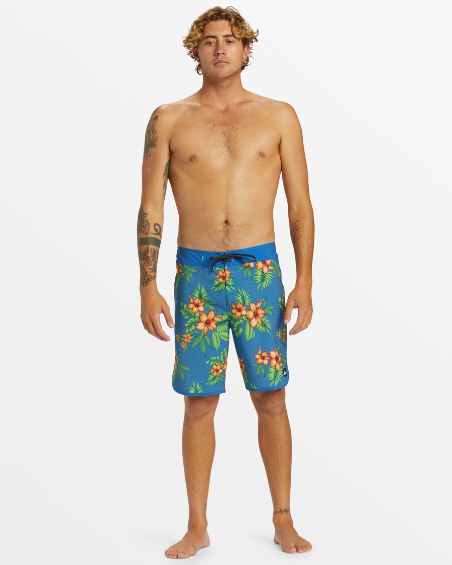 Quiksilver Surfsilk Hawaii Shoreline 19" Boardshortsit - Tähtisafiiri