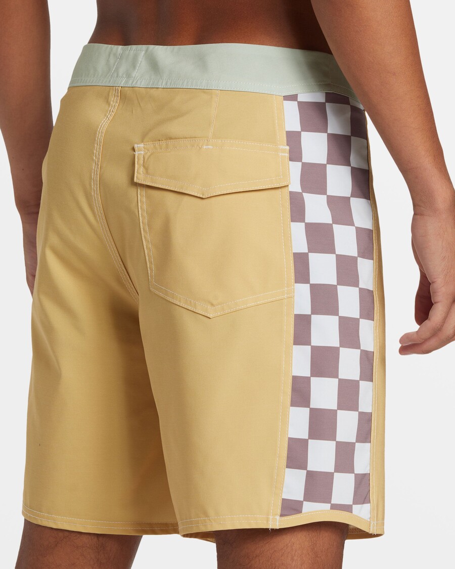 Quiksilver Originalus Arch 18" Boardshorts - Rudens Lapas