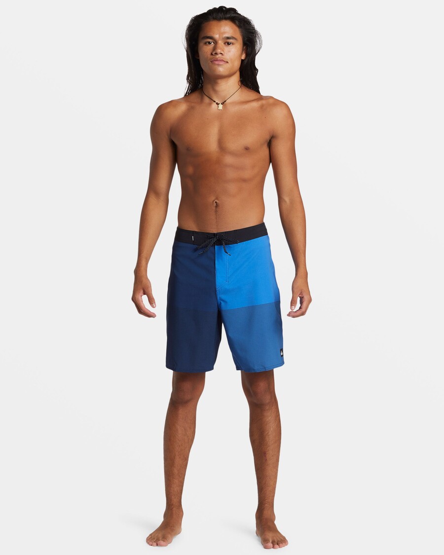 Quik Silver Highline Straight Leg 19" Boardshorts - Estate Blue