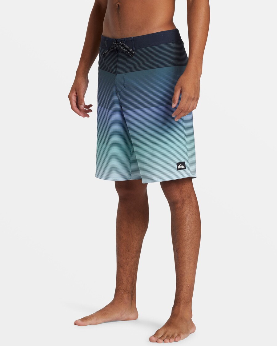 Quik Silver Surfsilk Massive 20" Boardshorts - Vintage Indigo