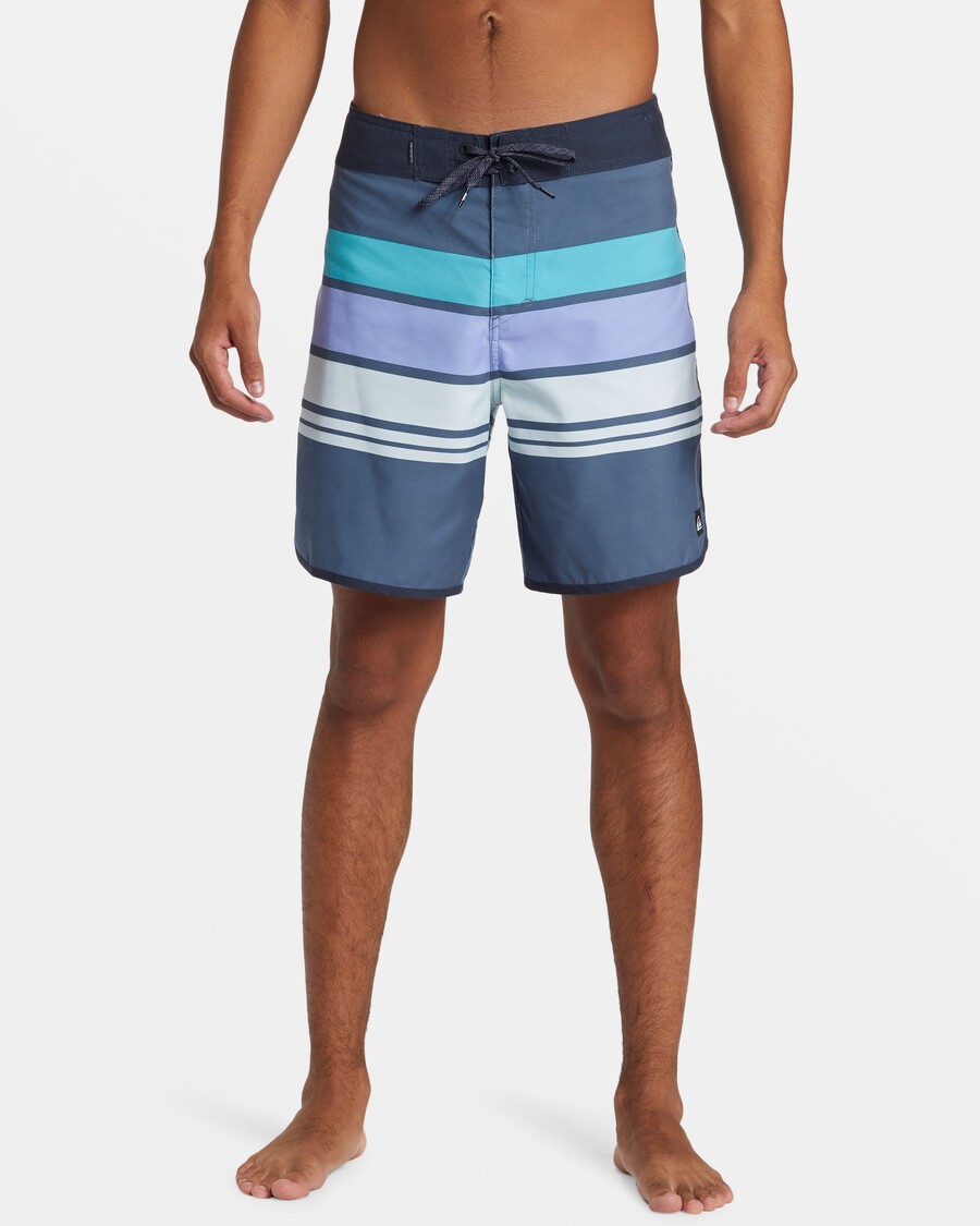 Quiksilver Dnevne Kratke Hlače S črtami 19" - Vintage Indigo