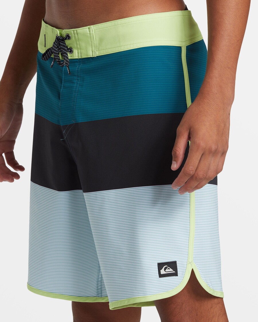 Quik Silver Surfsilk Tijuana 19" Boardshorts - Ink Blue