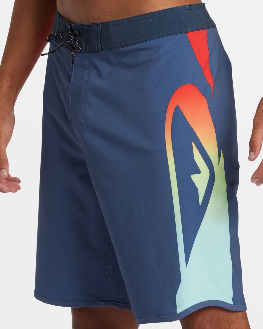 Quiksilver Surfsilk Holmes 20" šortky - Vintage Indigo