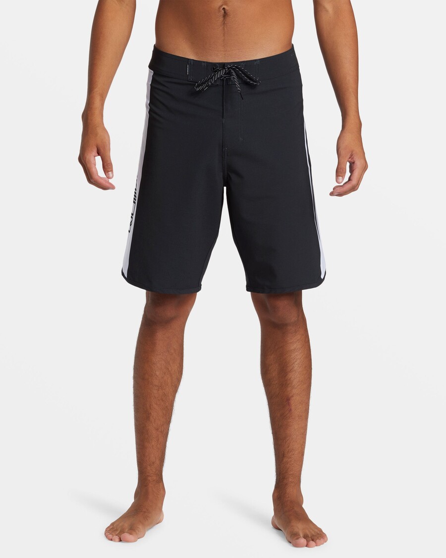 Boardshort 20" Quiksilver Surfsilk Holmes - μαύρο