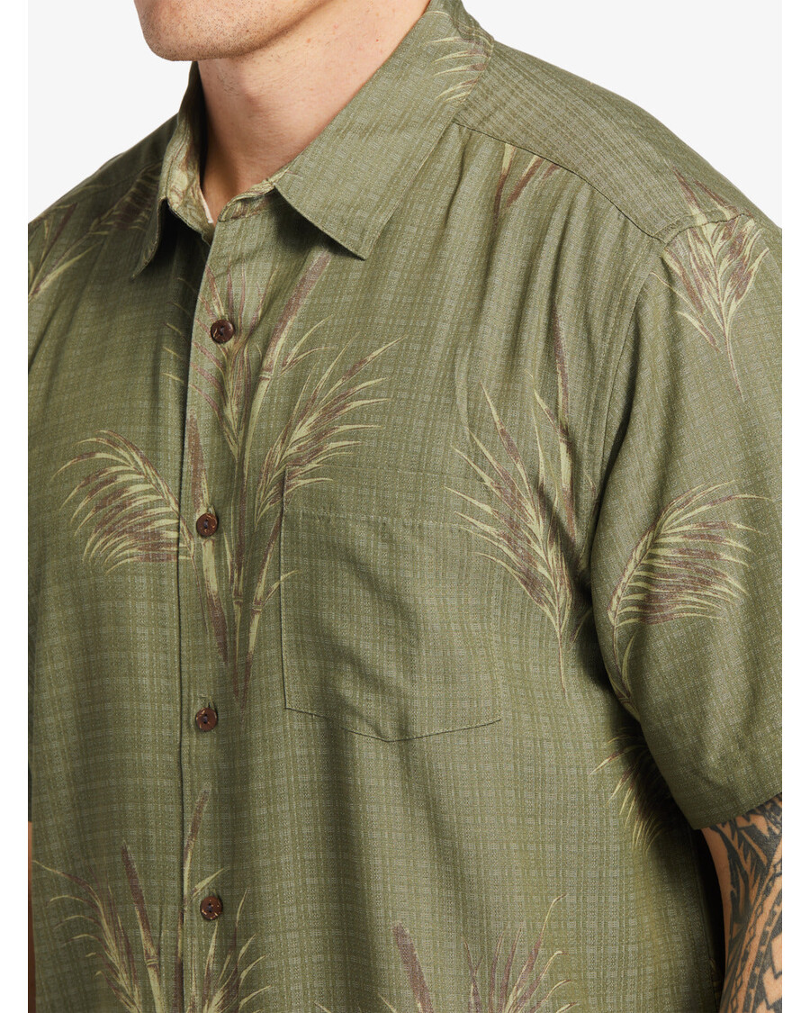 クイックシルバー ウォーターマン スキップアウト シャツ - ダスティ オリーブ スキップアウト