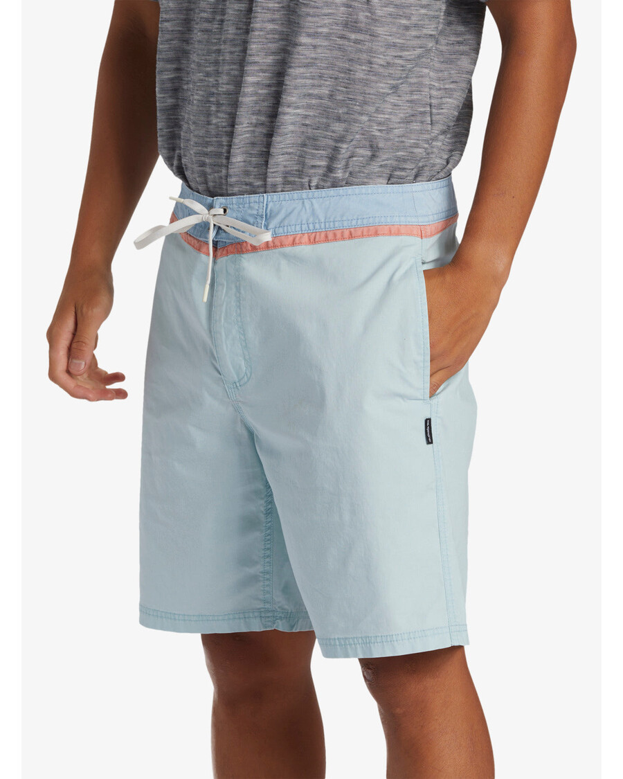 Quicksilver Street Trunk Utility σορτς - μπλε σύννεφο