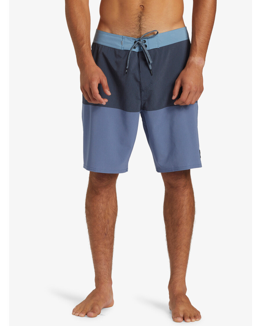 Quiksilver Highline 19" Boardshort Met Rechte Pijpen - Donkerblauw