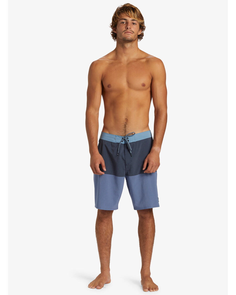 Quiksilver Highline 19" Boardshort Met Rechte Pijpen - Donkerblauw